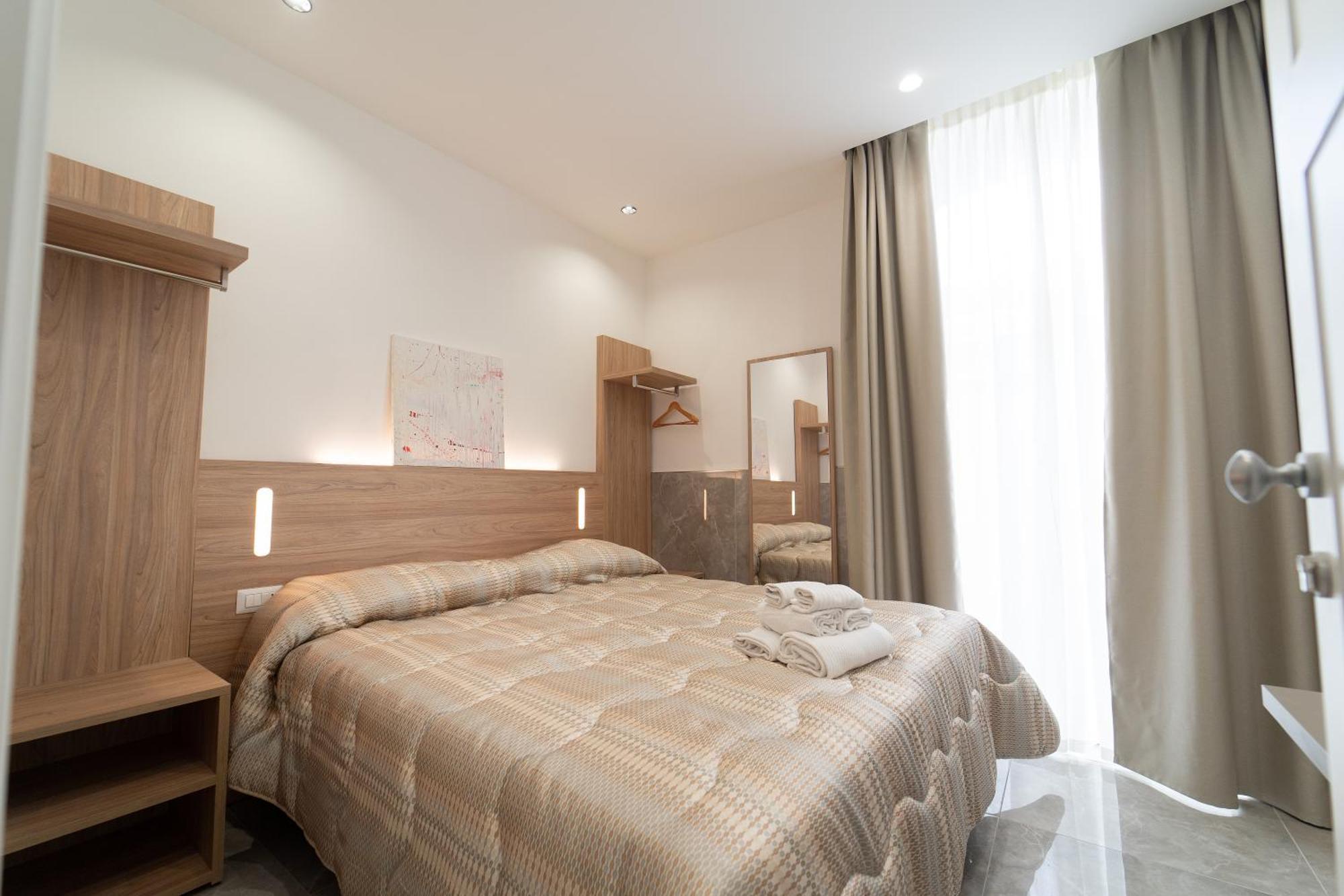 Affittacamere Le 4 Stagioni Dante H Centro, By Clapa Group