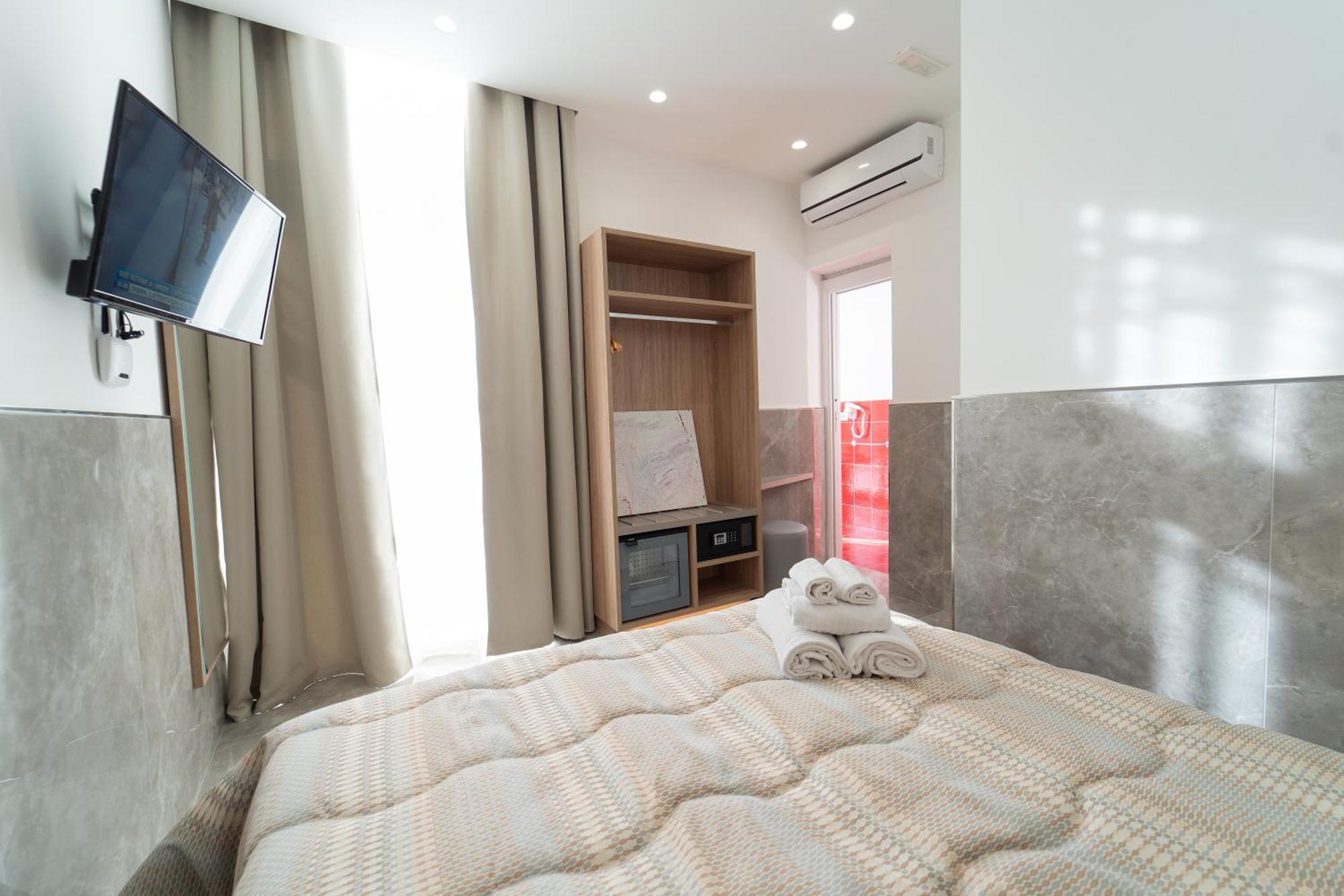 Le 4 Stagioni Dante H Centro, By Clapa Group Affittacamere 2*