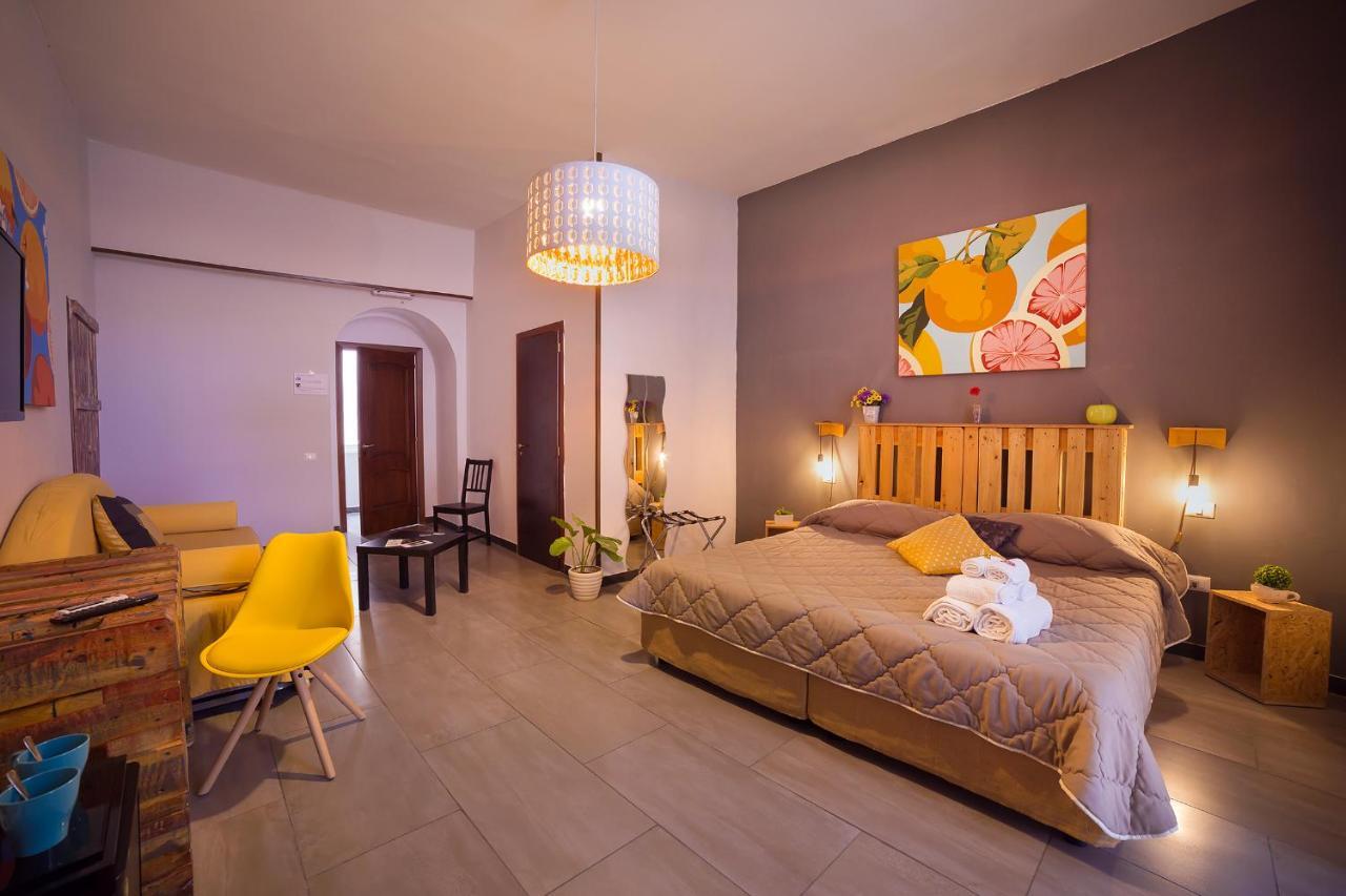 Le 4 Stagioni Dante H Centro, By Clapa Group Affittacamere 2*